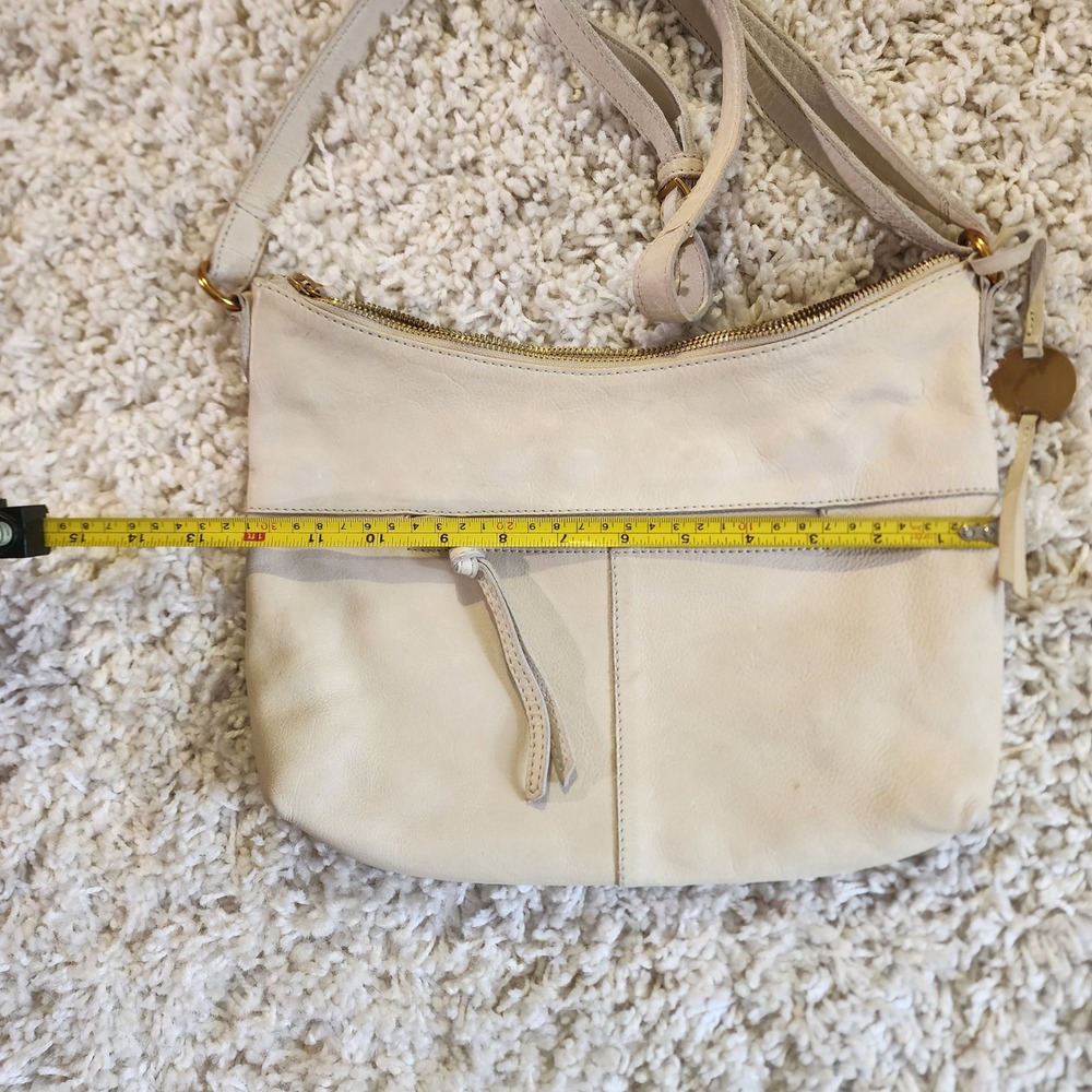 Margot New York Leather Crossbody Bag Cream Adjustable Strap Gold Hardware - Picture 2 of 9